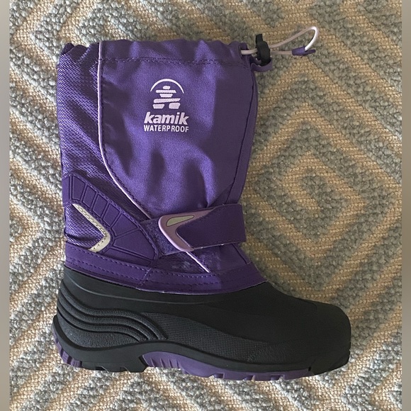 Kamik Waterproof Boots, Size 1 - Picture 4 of 12